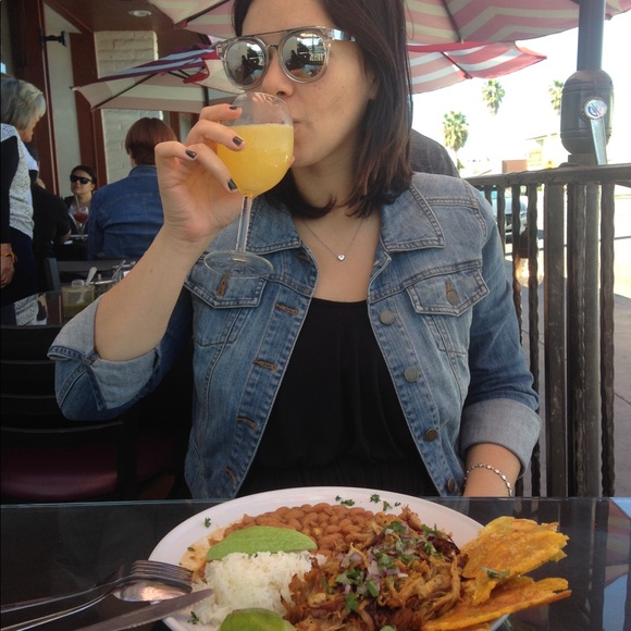 Meet your Posher, Crystal - Picture 4 of 7